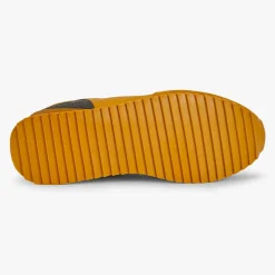 Sneakers><noscript><img width=