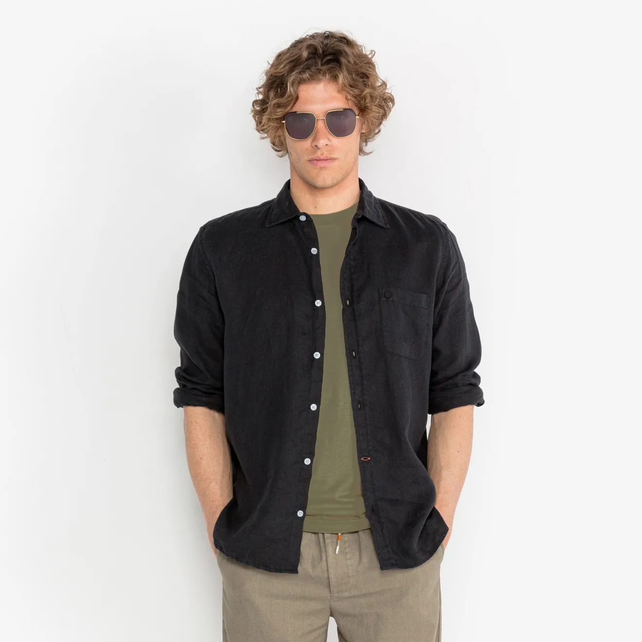 T-shirts|Tel Père, Tel Fils>SERGE BLANCO Men's Theo Khaki Teak Round Neck T-shirt | CIEL